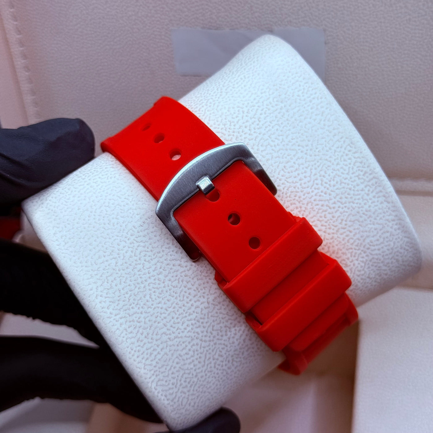 RM 088  white with Red starp