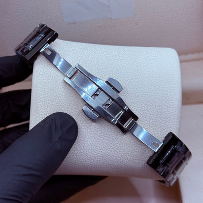 Ferrari wheel red with black chain